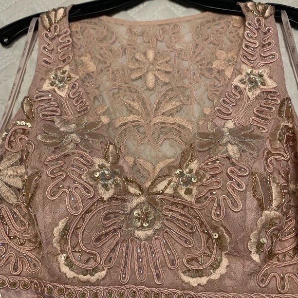 Sue Wong, midi length, size 4. Rose-colored neutral lace. - Picture 3 of 5